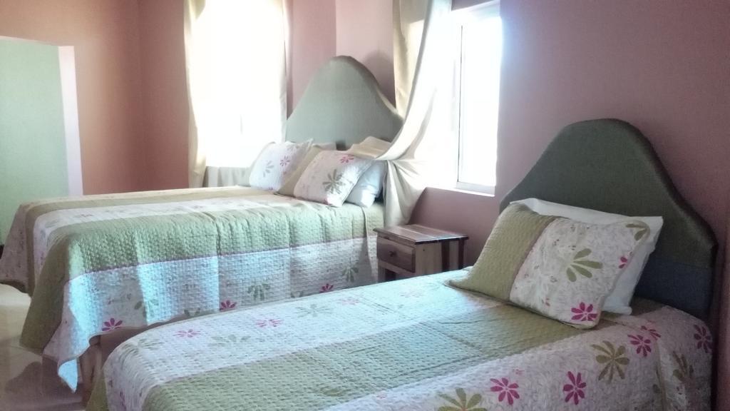 Hotel Tropik Leadonna 몬테고 베이 객실 사진